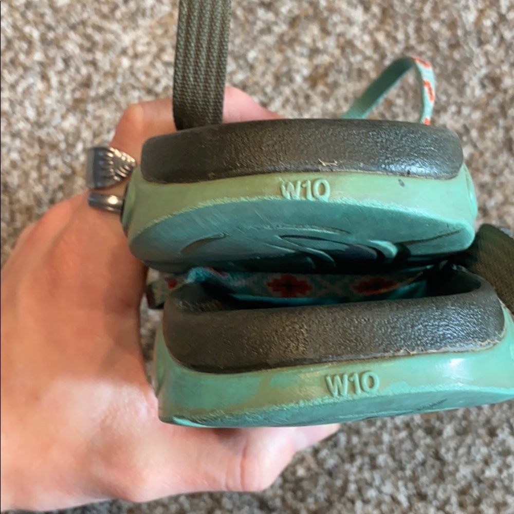 chacos - Picture 3 of 3
